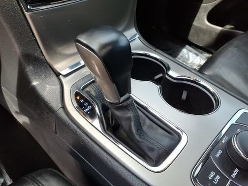 Used 2020 Jeep Grand Cherokee Limited AWD/4WD image 22