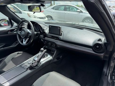 Used 2017 MAZDA MX-5 Miata RF Club RWD image 13