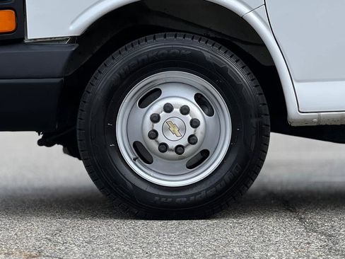 Used 2013 Chevrolet Express 3500 Extended image 29