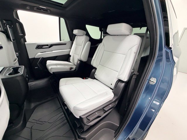 Certified 2025 Chevrolet Tahoe Premier w/ Sun And Tow Package AWD/4WD image 23