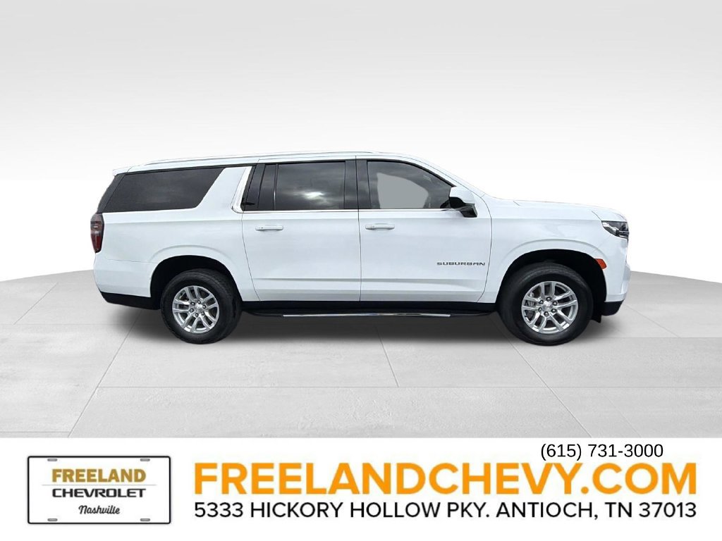 Used 2024 Chevrolet Suburban LT AWD/4WD image 2