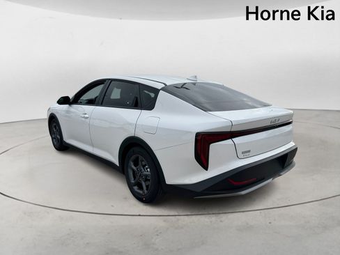 New 2026 Kia K4 FWD image 5