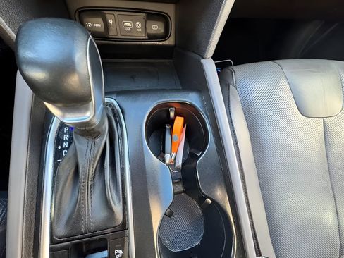 Used 2020 Hyundai Santa Fe Limited image 12