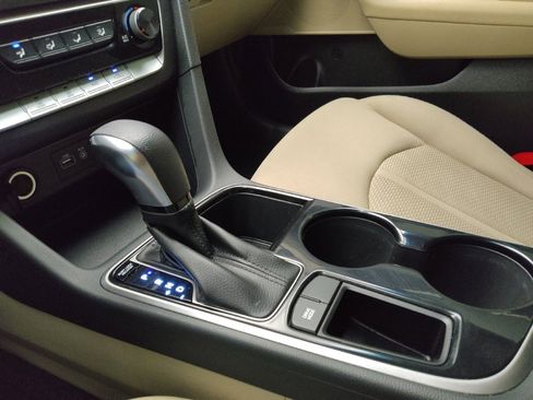 Used 2019 Hyundai Sonata SE image 26