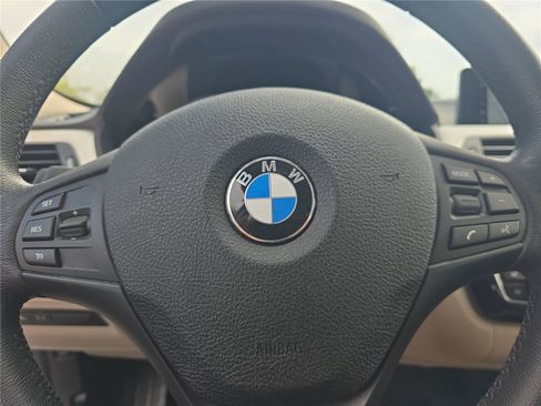 Used 2018 BMW 320i Sedan RWD image 22