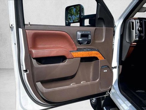 Used 2019 Chevrolet Silverado 2500 High Country w/ Duramax Plus Package AWD/4WD image 17