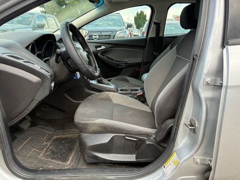 Used 2012 Ford Focus SE FWD image 18