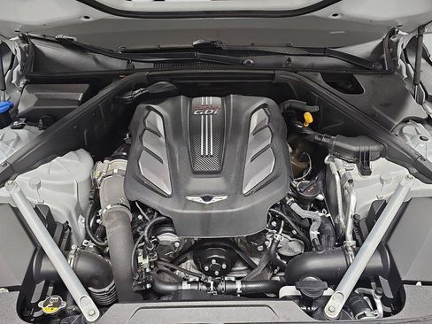 Used 2019 Genesis G90 3.3T Premium RWD image 9