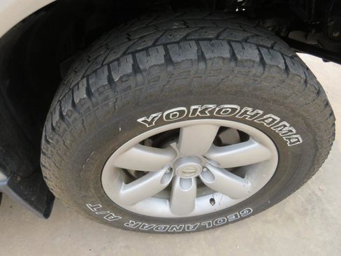 Used 2015 Nissan Titan SV w/ Tow Package image 27