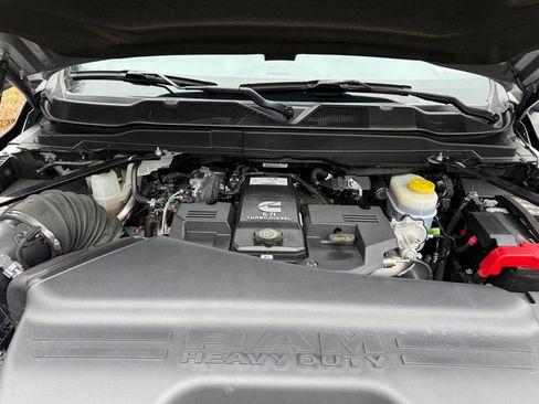 Used 2023 RAM 3500 Tradesman w/ Chrome Appearance Group image 12