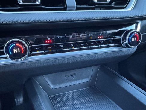 New 2026 Chevrolet Equinox LT w/ Convenience Package II image 35