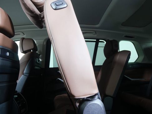Certified 2025 BMW X7 xDrive40i AWD/4WD image 15