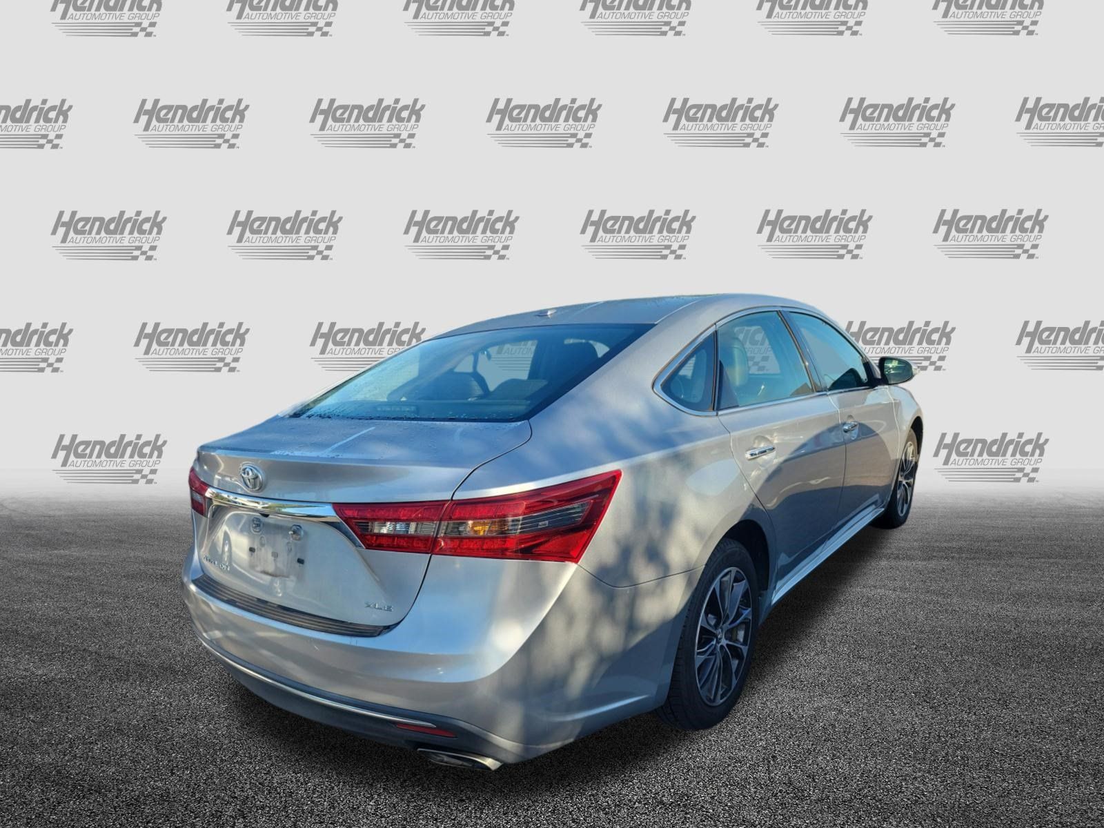 Used 2017 Toyota Avalon XLE FWD image 10