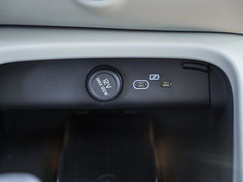 Used 2026 Volvo XC40 B5 Ultra w/ Protection Package Premier AWD/4WD image 23