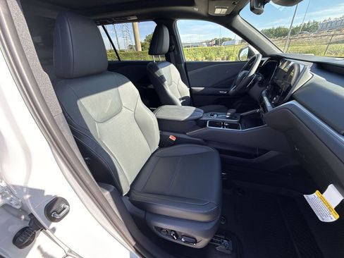New 2026 Lexus TX 350 AWD image 16