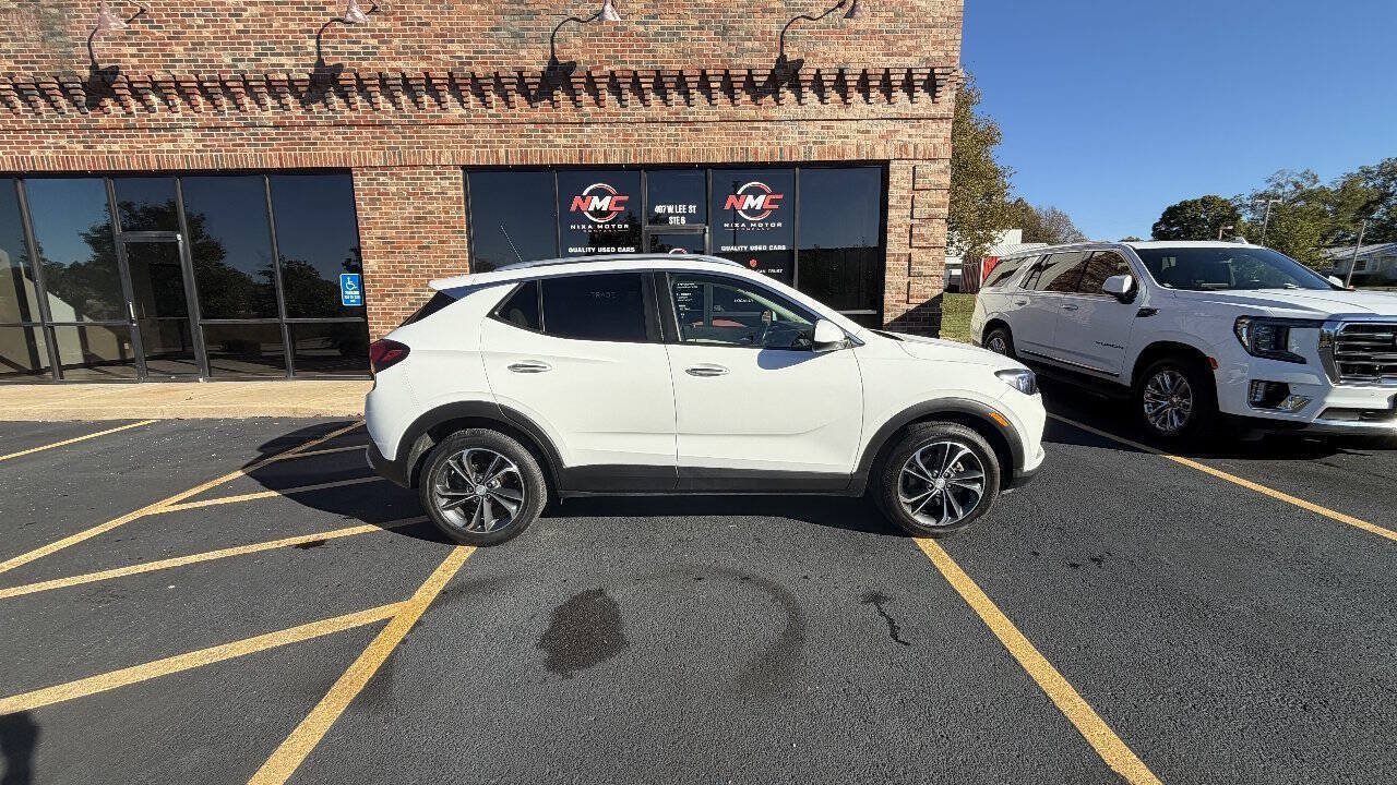 Used 2023 Buick Encore GX Select FWD image 2
