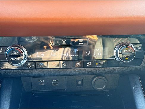 Used 2023 Mitsubishi Outlander SEL image 17