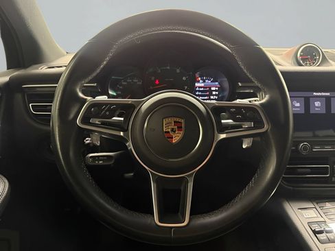Used 2020 Porsche Macan AWD/4WD image 17