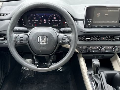 Certified 2023 Honda Accord EX image 17