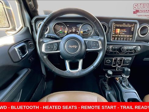 Used 2023 Jeep Wrangler Unlimited Sahara w/ Cold Weather Group AWD/4WD image 8