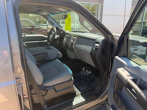 Used 2012 Ford F250 XLT w/ XLT Premium Pkg AWD/4WD image 4