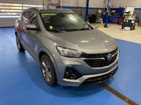 Used 2023 Buick Encore GX Select w/ Sport Touring Package FWD image 1