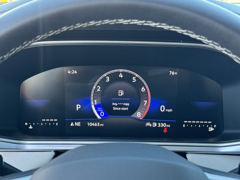 Certified 2025 Volkswagen Taos SE image 23