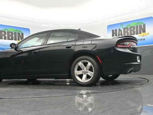 Used 2015 Dodge Charger SXT image 19