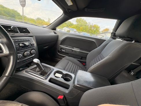 Used 2014 Dodge Challenger R/T image 18