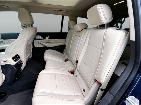 Used 2020 Mercedes-Benz GLS 450 4MATIC image 21