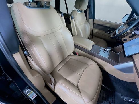Used 2025 Land Rover Range Rover SE AWD/4WD image 30