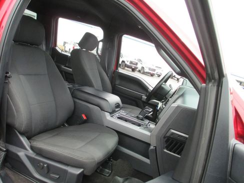 Used 2020 Ford F150 XLT w/ Equipment Group 302A Luxury AWD/4WD image 24