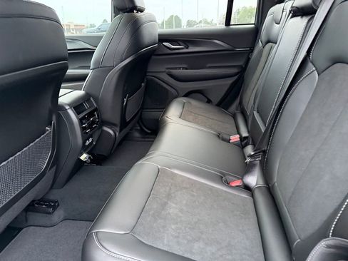 New 2025 Jeep Grand Cherokee Altitude image 25