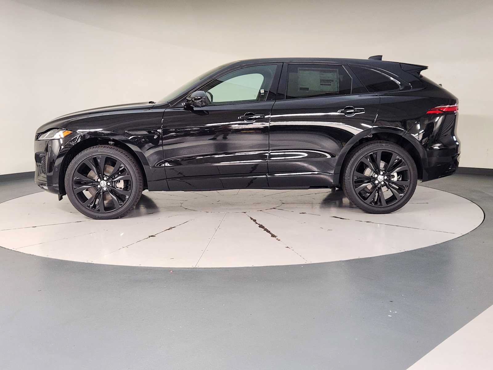 New 2026 Jaguar F-PACE R-Dynamic S AWD/4WD image 5
