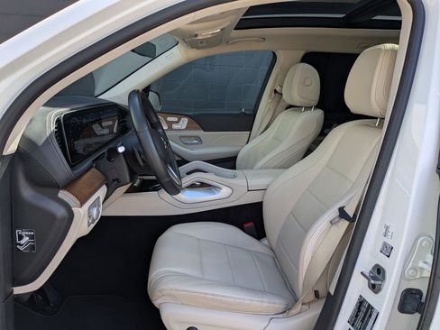 Used 2022 Mercedes-Benz GLS 450 4MATIC image 23