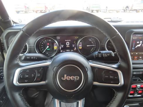 Used 2021 Jeep Wrangler Unlimited Sahara AWD/4WD image 30