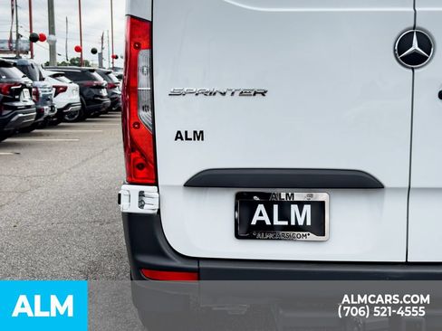 Used 2025 Mercedes-Benz Sprinter 2500 image 10