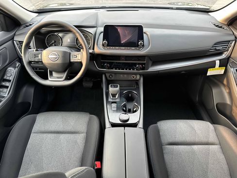 New 2026 Nissan Rogue SV w/ Cold Weather Package AWD/4WD image 29