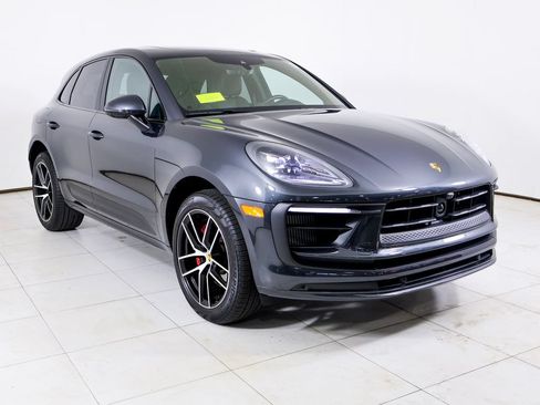Certified 2026 Porsche Macan S AWD/4WD image 8
