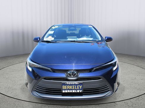 Used 2026 Toyota Corolla LE FWD image 3
