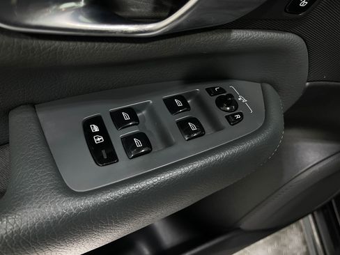 Used 2020 Volvo XC90 T6 Momentum image 17