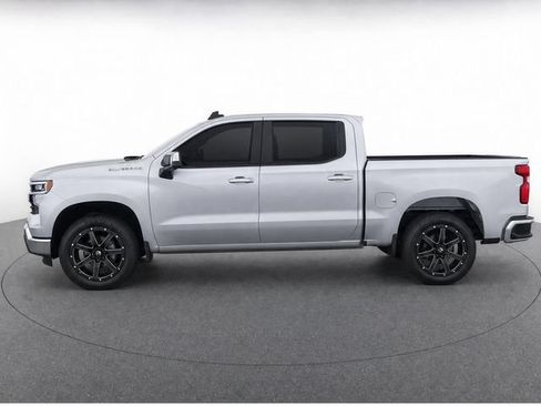 Used 2020 Chevrolet Silverado 1500 LT RWD image 3