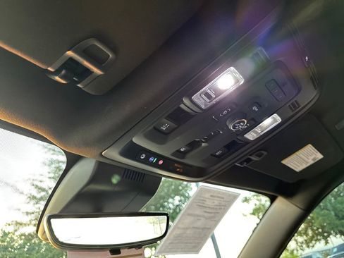 Used 2023 GMC Yukon XL Denali Ultimate AWD/4WD image 27