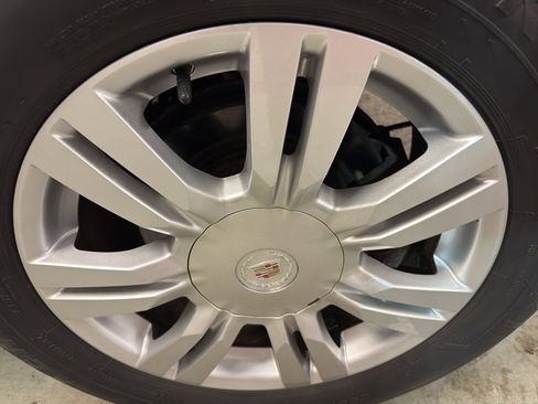 Used 2015 Cadillac SRX Luxury image 35