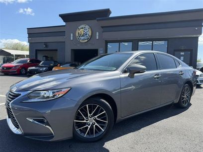 Used 2016 Lexus ES 350 w/ Navigation System Package