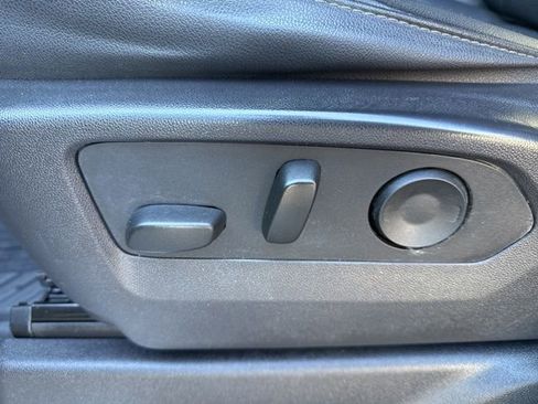 Used 2024 Chevrolet Silverado 1500 LT Trail Boss w/ LT Trail Boss Premium Package image 11