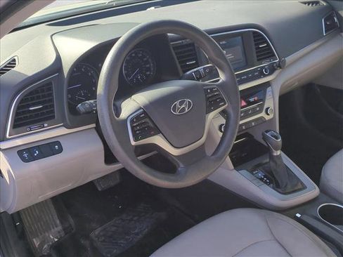 Used 2018 Hyundai Elantra SEL image 10