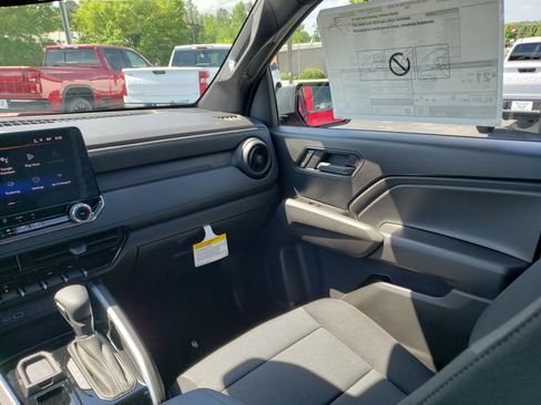 New 2026 Chevrolet Colorado W/T RWD image 33