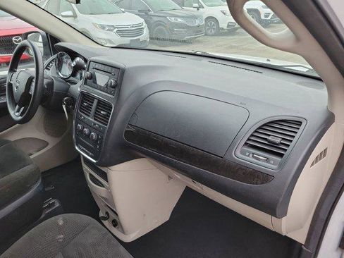Used 2016 Dodge Grand Caravan SE w/ Quick Order Package 29E SE image 30