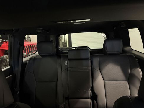 Used 2026 Lexus GX 550 w/ Cold Area Package AWD/4WD image 32